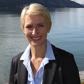 Apartment Thea room host image