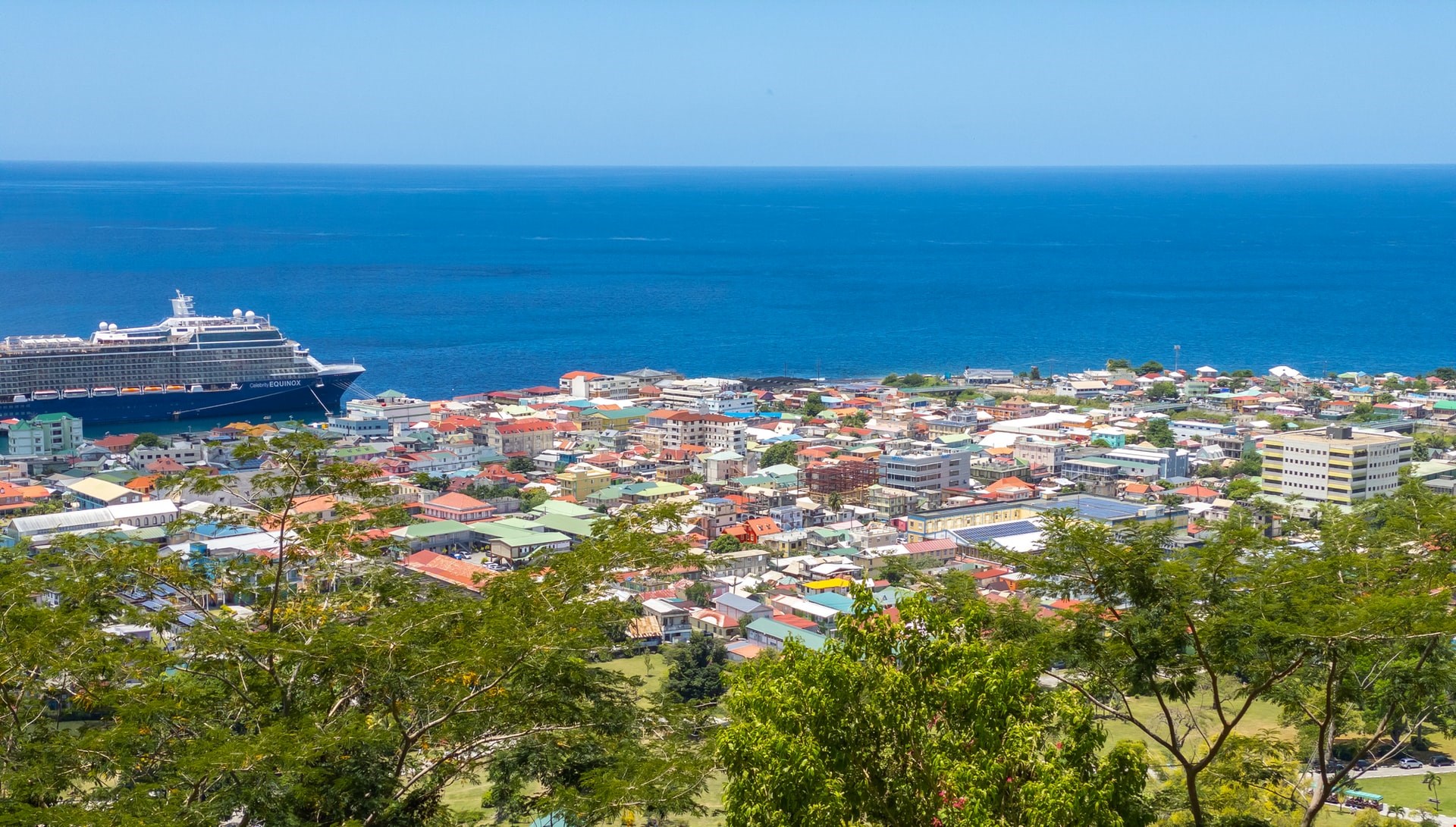 Digital Nomads accommodation in Dominica Island)