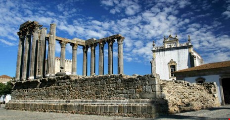 Remote worker accommodation  portugal image