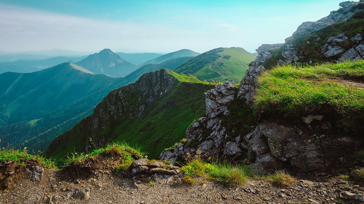 slovakia/58b67fb2-afad-4c6e-a902-b008b17f8624_slo-belettenoir-NXnPAkJ03F8-unsplash.jpg 623 Nomad Stays