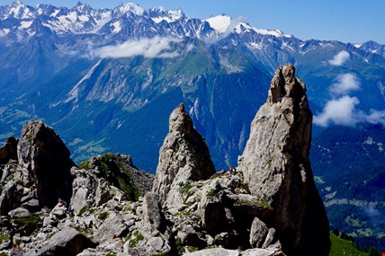 Valais switzerland accommodation for digital nomads