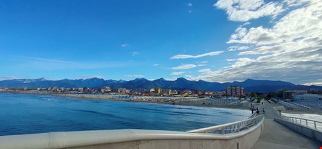 Lido di Camaiore Italy 1002 image