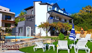 Arode Villa Dionysus CoLiving