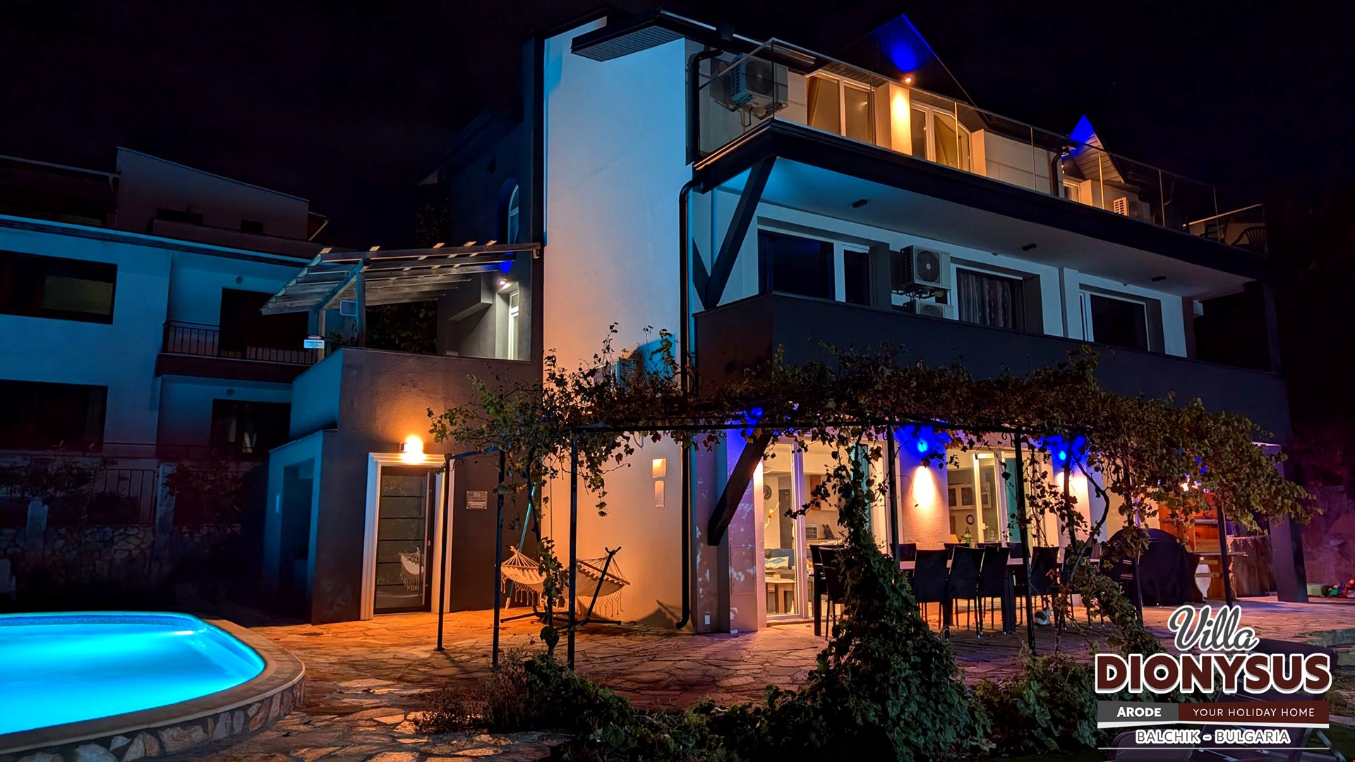 Hotel Balchik Bulgaria nomad remote c8bcddf7-a901-44ea-945d-432ba375441c_Night1.jpg