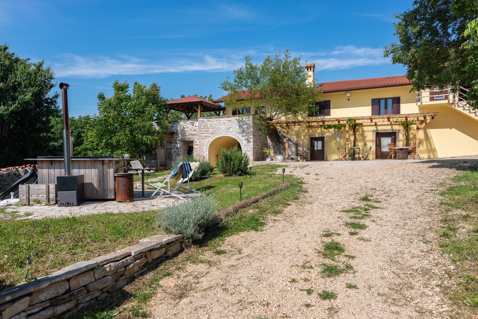 Hotel Pazin Croatia nomad remote f0875061-dd64-40c6-b602-fa6ffc3223be_DAP3750HDR.jpg