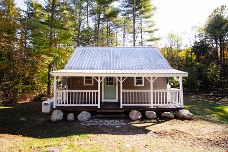 digital nomads can stay in Fort Ann United States 1242 image