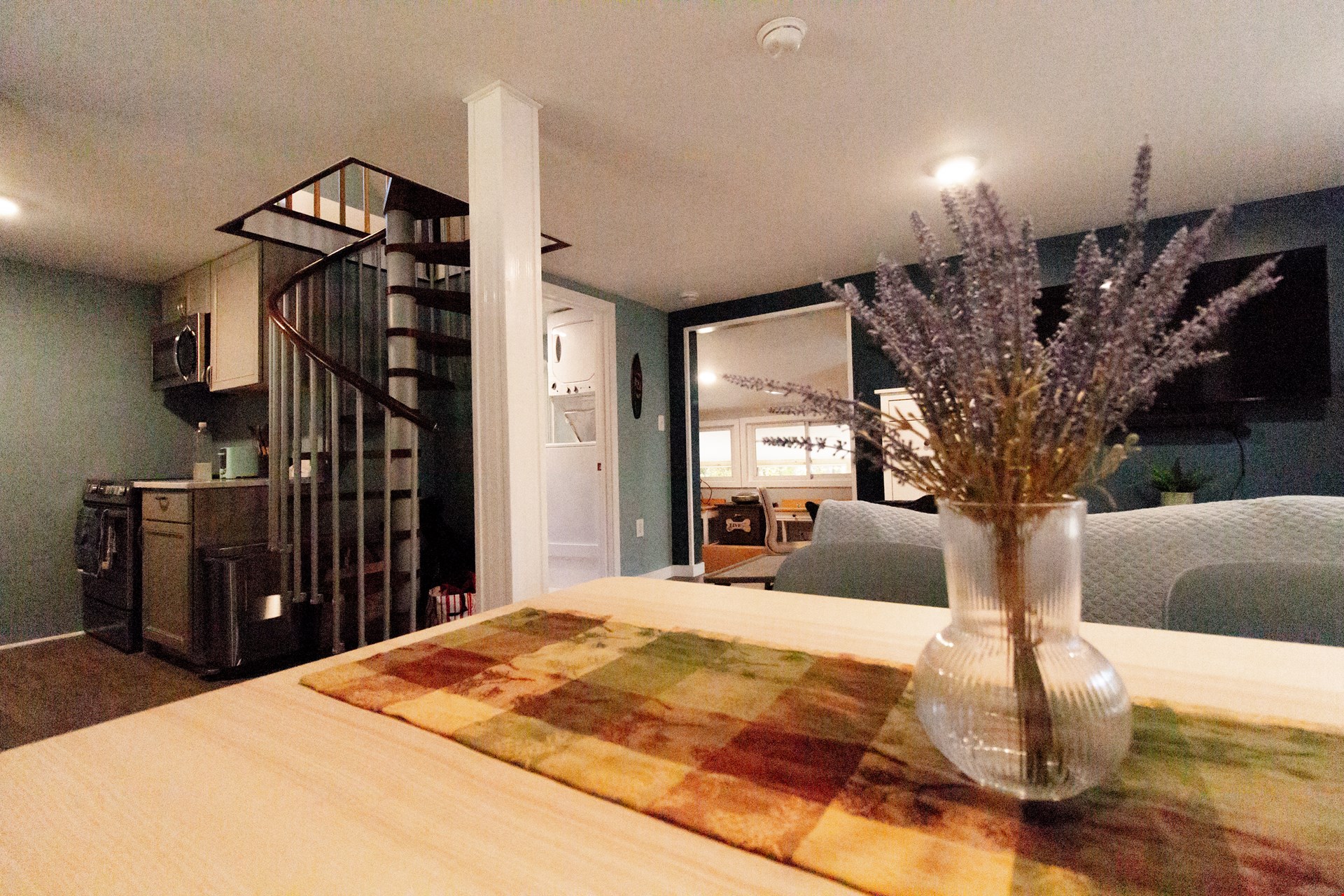 Hotel Fort Ann United States nomad remote 81ce5234-c168-412d-8b66-c6ce608c68ff_FullLivingRoom2.jpg