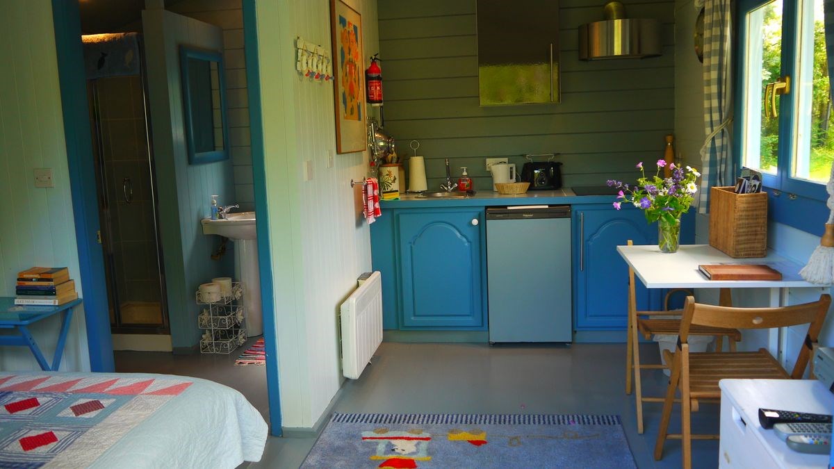 Hotel Schull Ireland nomad remote 03a2fcbf-f1a7-4ebe-a9eb-6767b767865f_P1030928_1.JPG