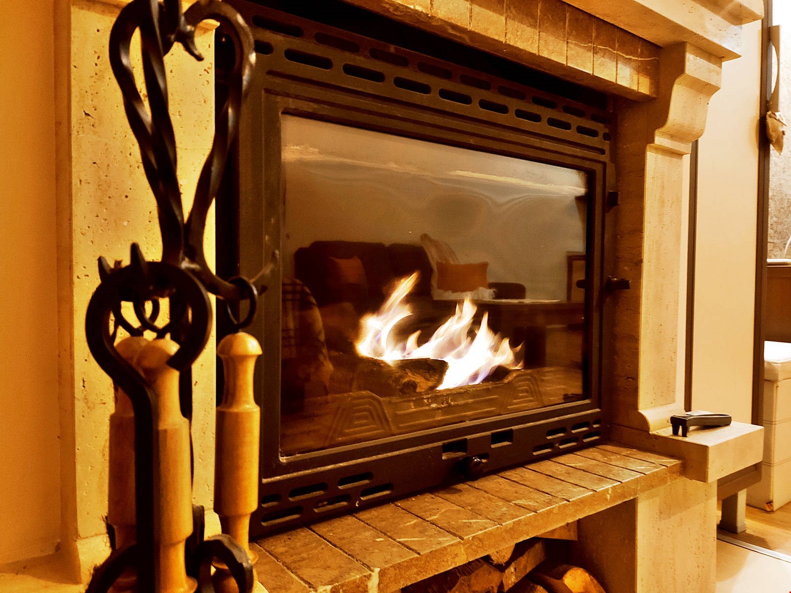 Hotel Smolianskite ezera Bulgaria nomad remote ff63d2ff-dce9-4d3f-9e44-a53eb1c33a69_1img-20201222-192834-1600x1200.jpg