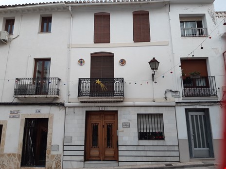 Traditional Spanish townhouse image