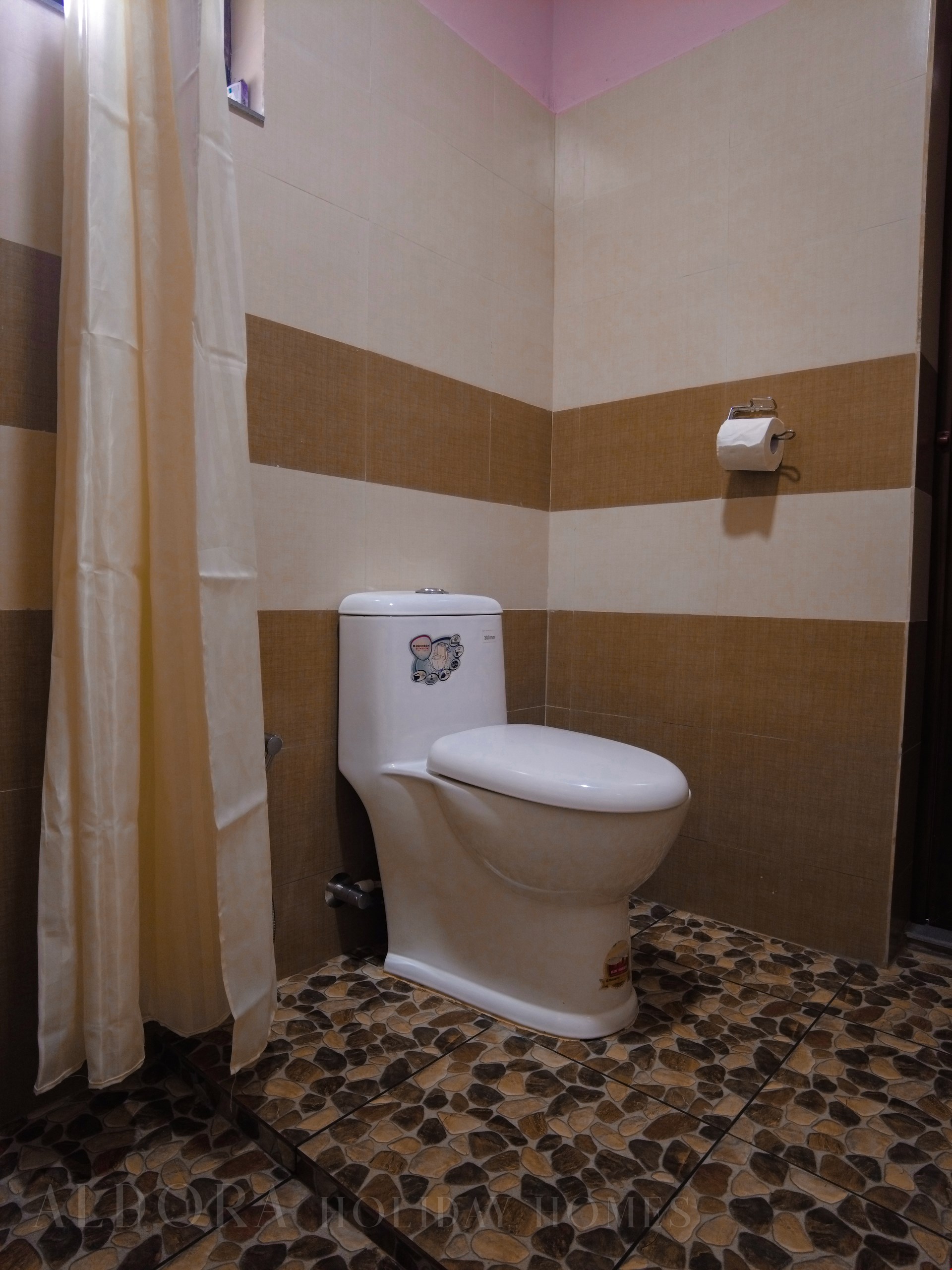 Hotel Chundale India nomad remote c1fec7c1-afb4-4fc2-9353-9e4e42dedc91_Aldora5bathroom.jpg