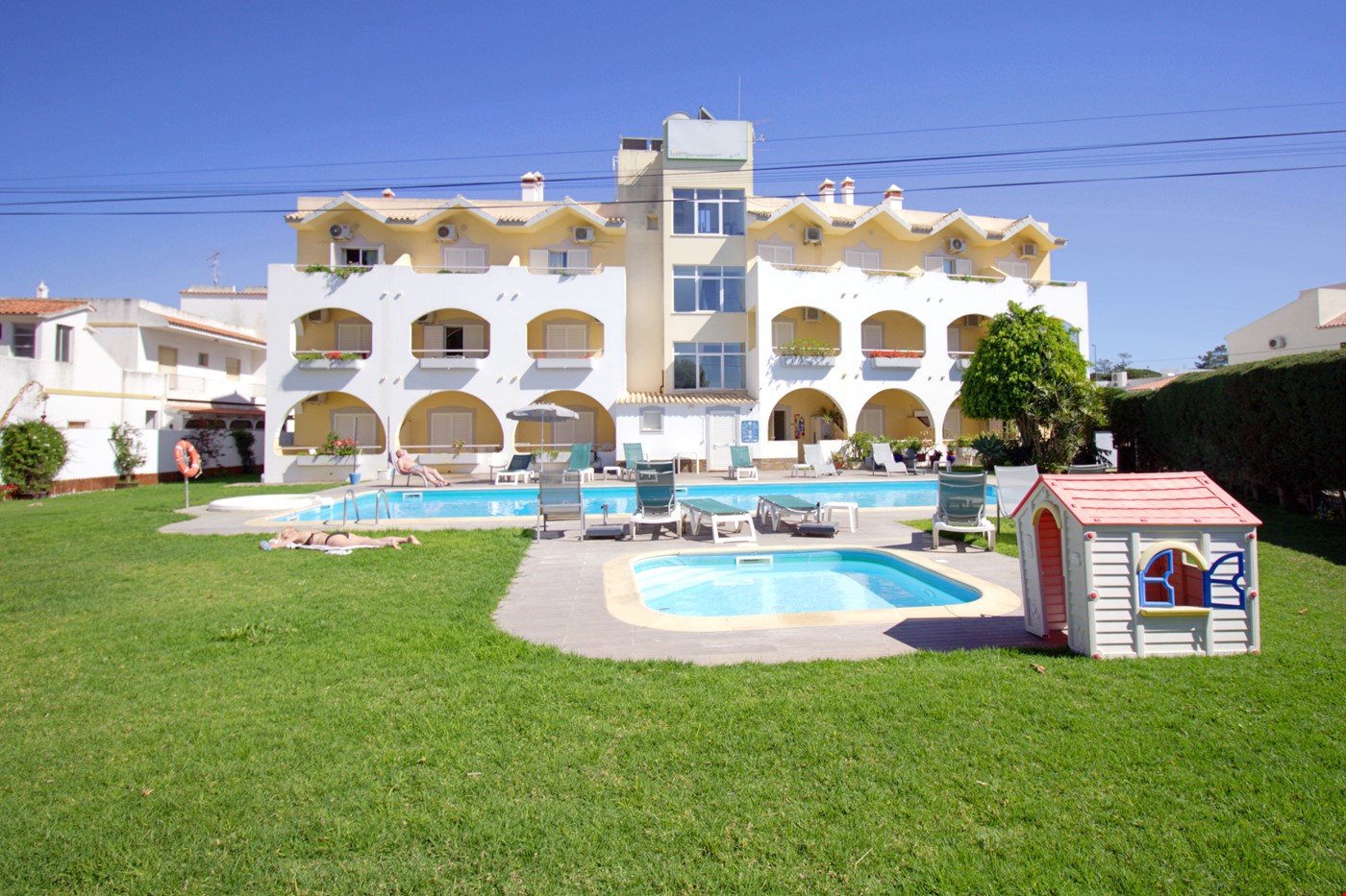 Hotel Almancil Portugal nomad remote 031a7eb0-1aa4-447c-b81c-90b94d60759b_COMMONAREA7.jpg